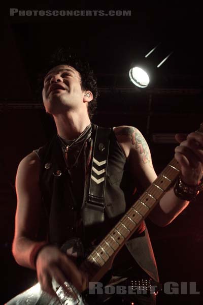 SUM 41 - 2011-02-04 - PARIS - La Maroquinerie - 